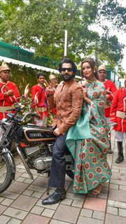 Triptii Dimri feet photo thumbnail