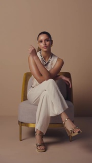 Triptii Dimri feet photo thumbnail