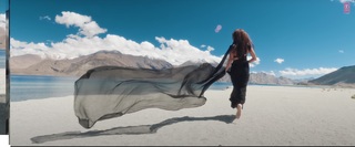 Triptii Dimri feet photo thumbnail