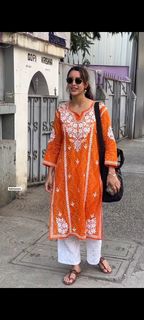 Triptii Dimri feet photo thumbnail