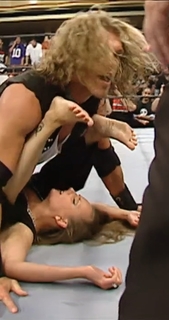 Trisa Hayes feet photo 4