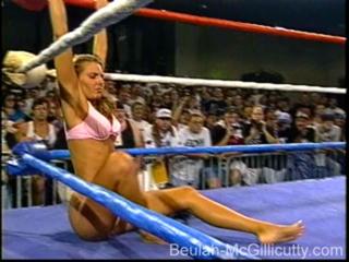 Trisa Hayes feet photo 1