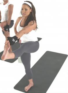 Trish Stratus feet photo thumbnail