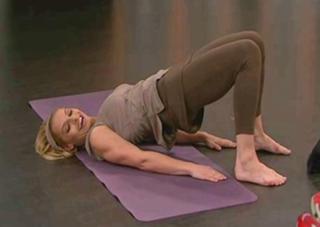 Trish Stratus feet photo thumbnail