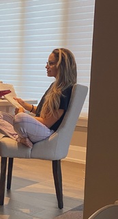 Trish Stratus feet photo thumbnail