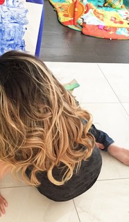 Trish Stratus feet photo thumbnail