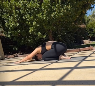 Trish Stratus feet photo thumbnail