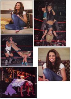 Trish Stratus feet photo thumbnail