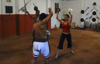 Trish Stratus feet photo thumbnail