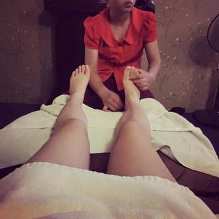 Trisha Hershberger feet photo thumbnail