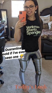 Trisha Hershberger feet photo thumbnail