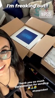 Trisha Hershberger feet photo thumbnail