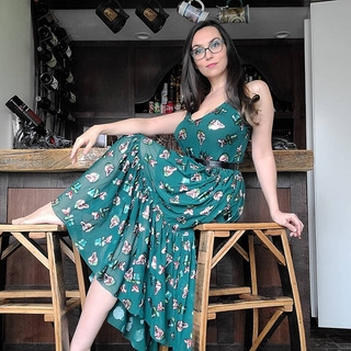 Trisha Hershberger feet photo thumbnail