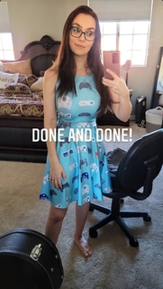 Trisha Hershberger feet photo thumbnail