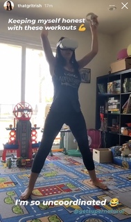 Trisha Hershberger feet photo thumbnail
