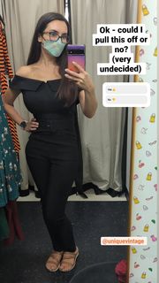 Trisha Hershberger feet photo thumbnail