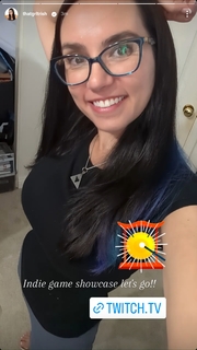 Trisha Hershberger feet photo thumbnail