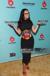 Trisha Hershberger feet photo thumbnail