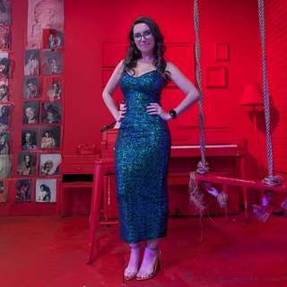 Trisha Hershberger feet photo thumbnail