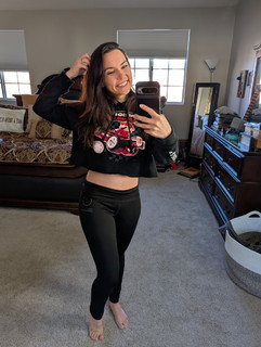 Trisha Hershberger feet photo thumbnail