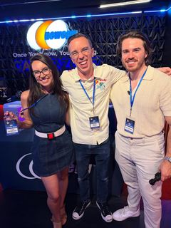 Trisha Hershberger feet photo thumbnail