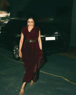 Trisha Krishnan feet photo thumbnail