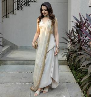 Trisha Krishnan feet photo thumbnail