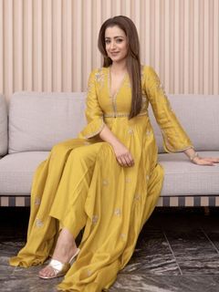 Trisha Krishnan feet photo thumbnail