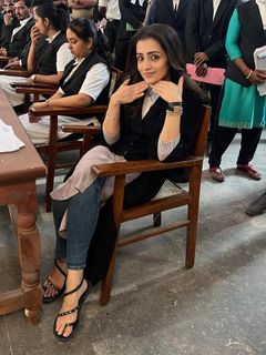Trisha Krishnan feet photo 1