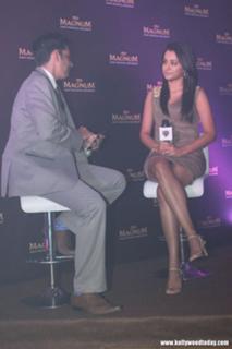 Trisha Krishnan feet photo thumbnail