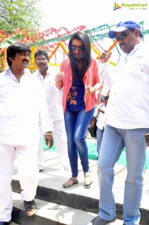 Trisha Krishnan feet photo thumbnail