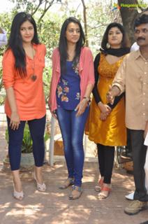Trisha Krishnan feet photo thumbnail