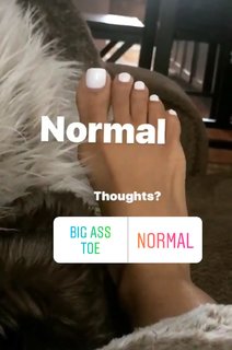 Tristin Mays feet photo thumbnail