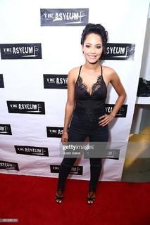 Tristin Mays feet photo thumbnail