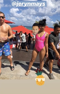 Tristin Mays feet photo thumbnail