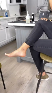 Tristin Mays feet photo thumbnail