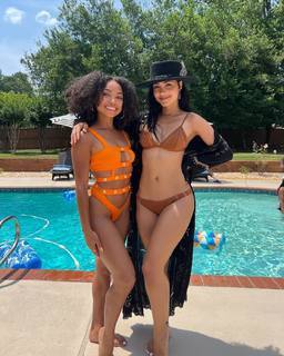 Tristin Mays feet photo thumbnail