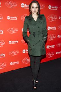 Troian Bellisario feet photo thumbnail