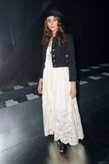 Troian Bellisario feet photo thumbnail