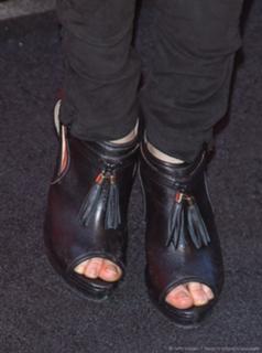 Troian Bellisario feet photo thumbnail