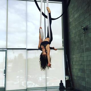 Troian Bellisario feet photo thumbnail