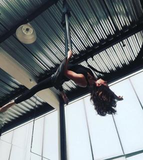 Troian Bellisario feet photo thumbnail