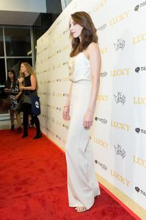 Troian Bellisario feet photo thumbnail