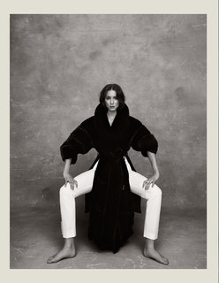 Troian Bellisario feet photo thumbnail