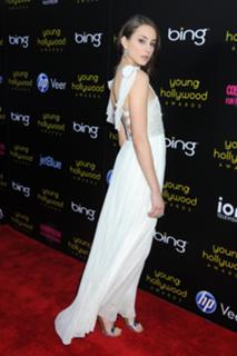 Troian Bellisario feet photo thumbnail