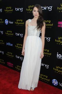 Troian Bellisario feet photo thumbnail