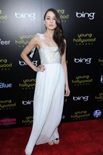 Troian Bellisario feet photo thumbnail
