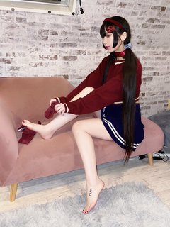 Tsukishiro Himari feet photo thumbnail