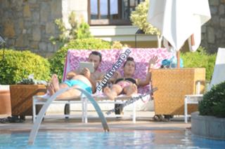 Tuba Büyüküstün feet photo thumbnail