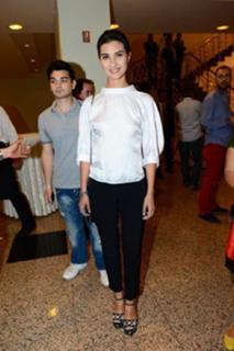 Tuba Büyüküstün feet photo thumbnail